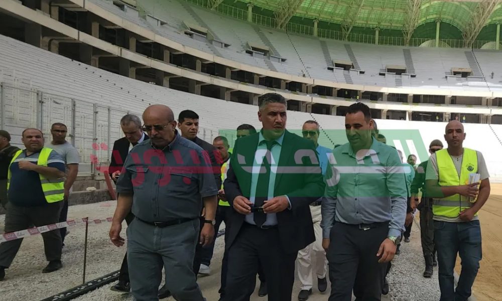 وزير السكن يزور ملعب تيزي وزو ويسدي مجموعة من التعليمات
